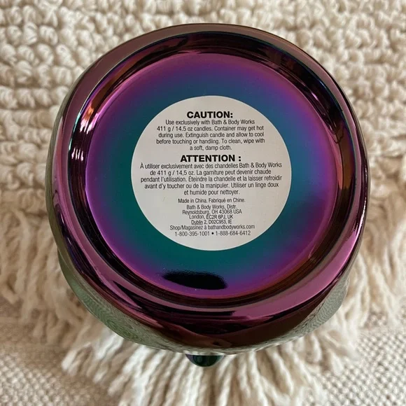 NWT  BATH & BODY WORKS Iridescent Dripping Skull Pedestal 3 Wick Candle Holder - Picture 3 of 3